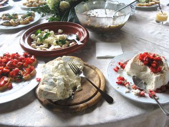 wedding lunch in Tuscany