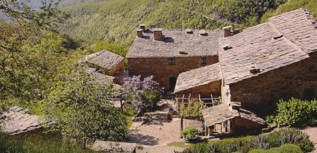 Borgo di Vagli Borgo di Vagli Tuscan village near Cortona